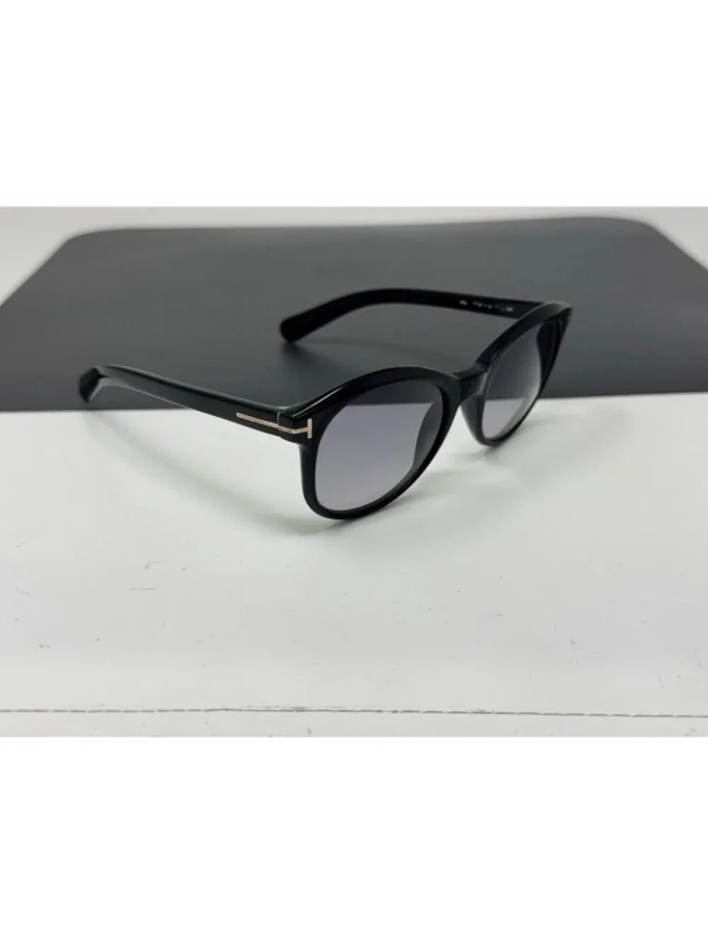 Tom Ford Riley TF 298 / FT0298 51mm Black Sunglasses Scratches On Lenses